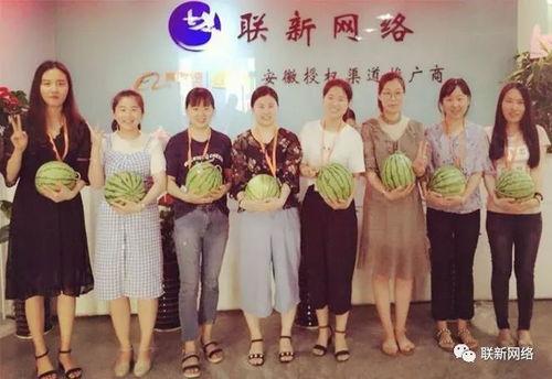 51朝阳吃瓜群众 吃瓜裙分享,吃瓜群众揭秘“吃瓜裙”潮流现象